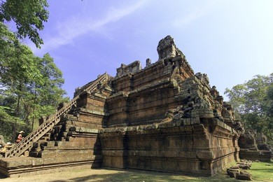 historical ruins of the phimeanakas in the angkor thom complex in cambodia