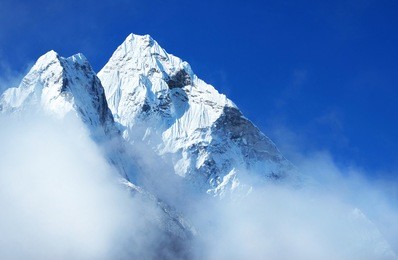 mountain peak everest. highest mountain in the world. national park, nepal.
