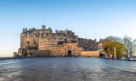 the edinburgh castle on a cold autumn morning 