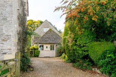 the village of bibury, cotswolds, arlington row england