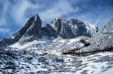 jade dragon snow mountain