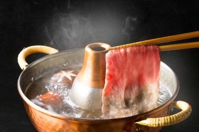 high-quality meat shabu-shabu and exclusive pan