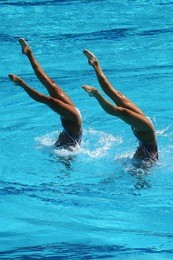 synchronized swimming duet during competition