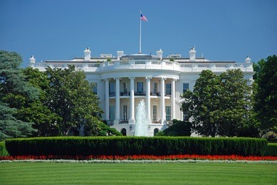 the white house in washington dc with beautiful blue sky