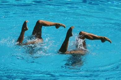 synchronized swimming duet during competition