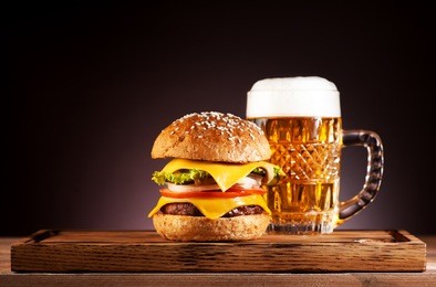 burger and mug beer 
