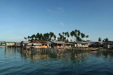 fishing village on mabul island sabah malaysian borneo
