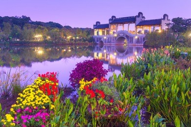 foshan city landmark, lake bridge in the park