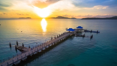 rawai pier is in the southern side of phuket island.rawai pier is convenient to travel to koh hae, koh lone, koh bon and koh racha need to board a boat at this pier 