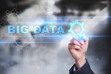 businessman is drawing on virtual screen. big data concept.