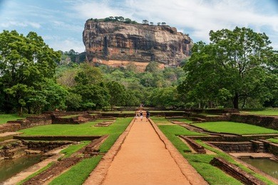 sri lanka: ancient lion rock fortress in sigiriya or sinhagiri
