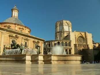plaza de la virgen, valencia, spain