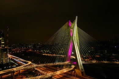 estaiada bridge by night
