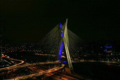 estaiada bridge by night
