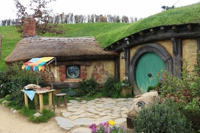 hobbiton village, mata-mata, new zealand