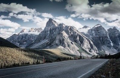 road to great mountains 