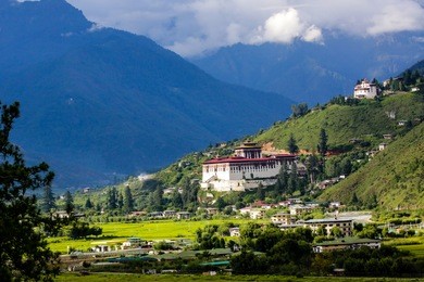 paro rinpung dzong and museum 