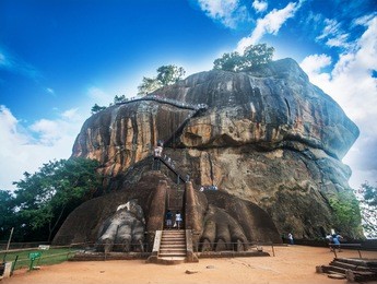 sigiriya the lion rock in sri lanka