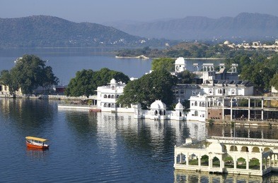 beautiful landscape of the city of udaipur and the lake pichola in india