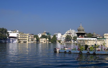 beautiful landscape of the city of udaipur and the lake pichola in india