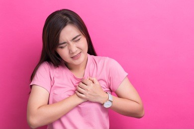 woman has chest pain