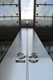 canary wharf skyscraper, london, united kingdom