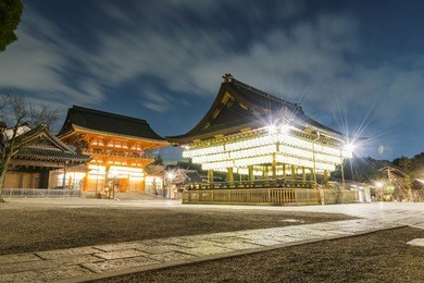 the yasaka shrine at night in kyoto,japan