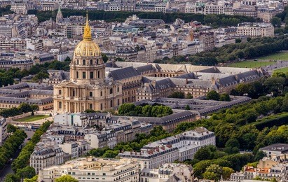 palace les invalides in paris