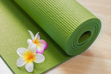 yoga mat with flowers