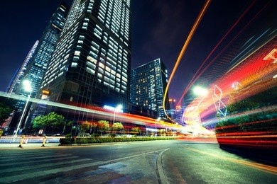 traffic through the modern city