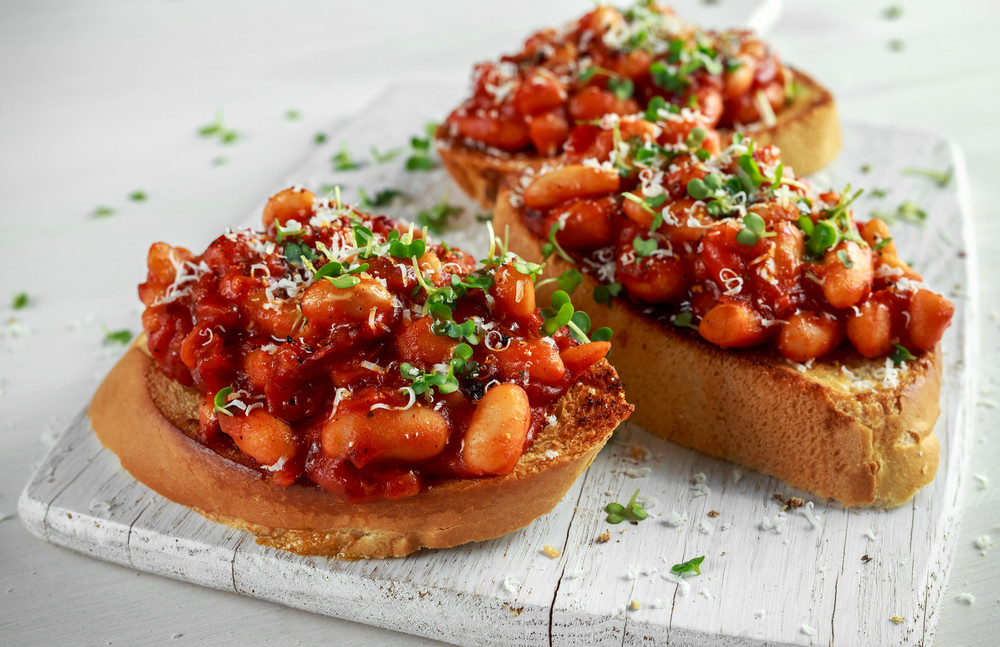 fresh raw braising beef steak on black rustic background - 站酷