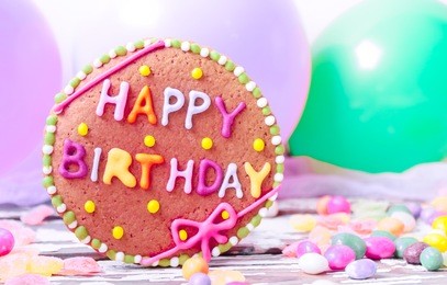 gingerbread birthday cakes