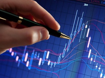 ?hart on computer monitor, market's climbing, hand and pen pointer