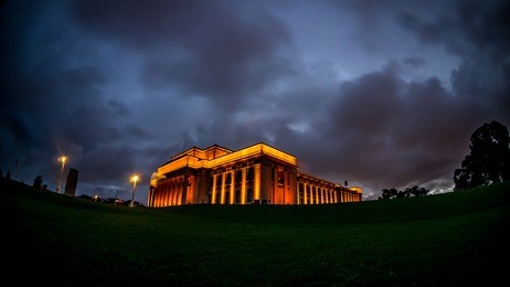 auckland museum at night 