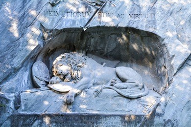 dying lion of lucerne monument, lucerne switzerland