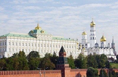 grand kremlin palace and the ivan the great bell