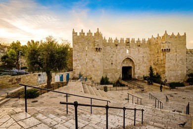 jerusalem old city gates - damascus gate