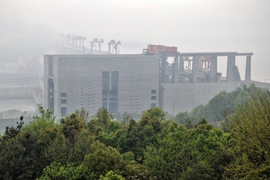 the biggest hydroelectric power station in the world - three gorges dam on yangtze river in china