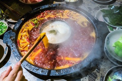 chengdu hot pot, sichuan chafing dish, it was very popular in the region of sichuan and chongqing, but later it has spread all over the country and become favored by the whole china