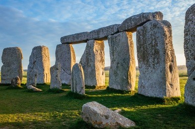 stonehenge at dawn inside the circle