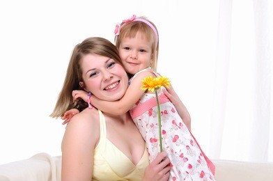 成人 亲情 好看 护理 无忧无虑 高加索人 性格开朗 儿童 童年 拥抱 可爱 女儿 家庭 女 好玩 女孩 幸福 快乐 健康 持有 拥抱 室内 隔离 欢乐 孩子 笑 生活 生活方式 小 爱 妈妈 母亲 母性 妈妈 新生儿 父母 患者 人 正在播放 肖像 漂亮 微笑 幼儿 一起 两个 白色 女人 年轻的