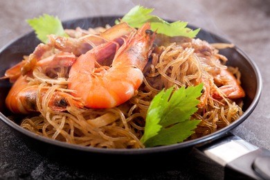 casseroled shrimps with glass noodles