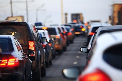 the flow of cars that drive in the city