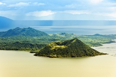 taal volcano, the smallest volcano in the world
