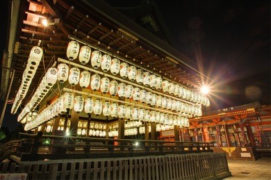 japanese paper lanterns of the yasaka shrine at night in kyoto,japan