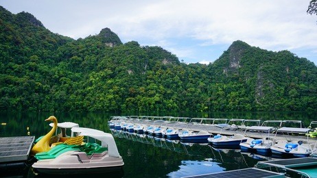 pulau dayang bunting, langkawi’s second largest uninhabited island, is easily accessible via a 15-minute boat ride from kuah jetty. its name literally translates to ‘isle of the pregnant maiden.