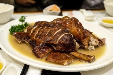 roasted goose, famous dish in hong kong