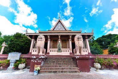 wat phnom is a buddhist temple located in phnom penh, cambodia. it is the tallest religious structure in the city.