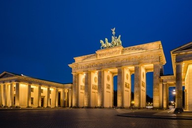 the brandenburg gate at the blue hour;
at the early hour before dawn, the pariser place at the brandenburg gate is still without people