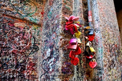 juliet's house, verona, italy